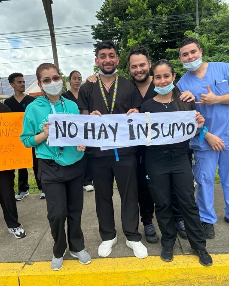 Medicos panameños protestan por falta de insumos y falta de personal