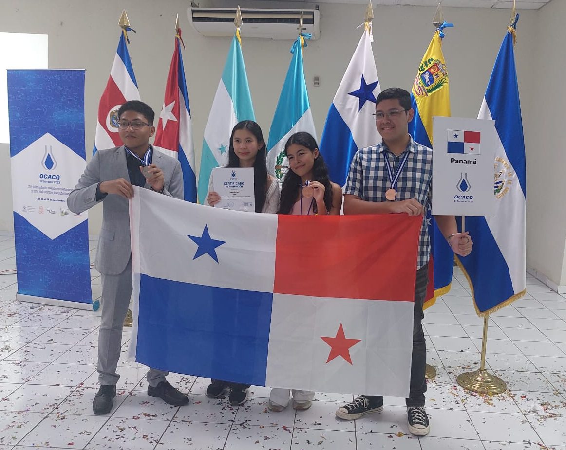 Estudiantes Panameños logran medalla de plata en Olimpiada Internacional de Quimica en el salvador