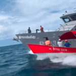 Pescadores panameños se enfrentan a los miembros de la aeronaval defendiendo a su patria