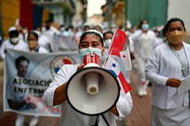 Enfermeras Panameñas protestan por un contrato permanente